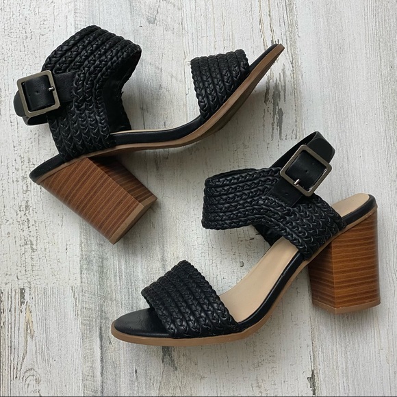 Soda Shoes - Black sandal shoes 7.5